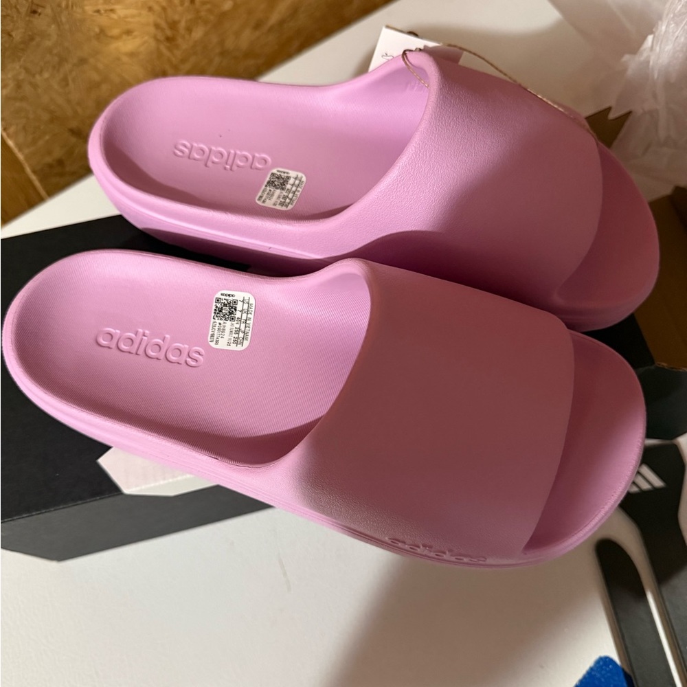 Adidas Slides - Picture 2 of 5